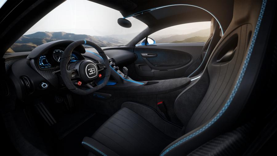 Интерьер Bugatti Chiron Pur Sport 2020 года  (фото 35 из 44)